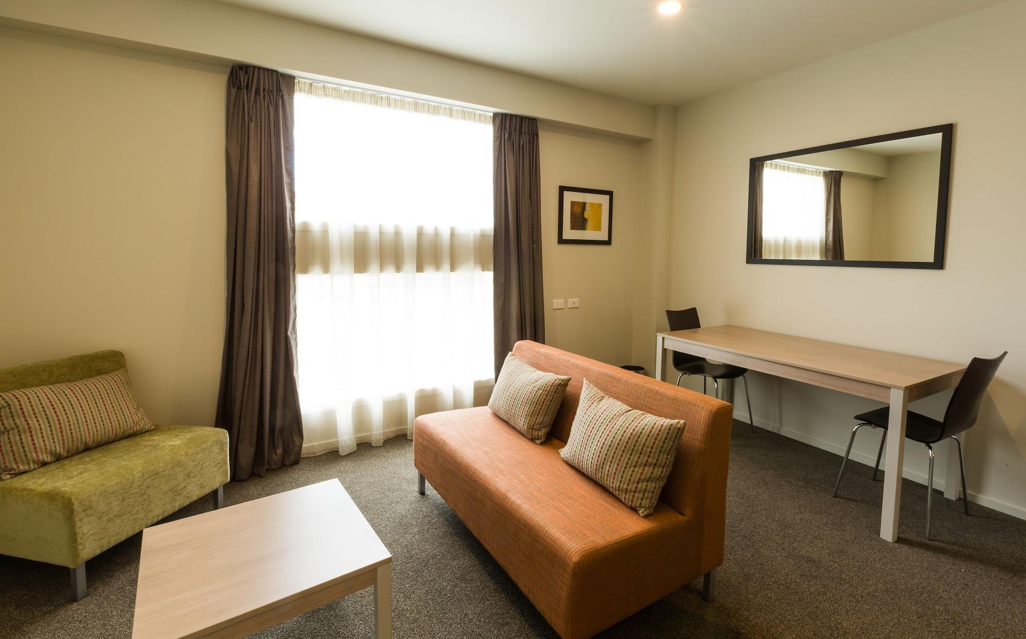 Ramada Suites By Wyndham Christchurch City Exterior foto